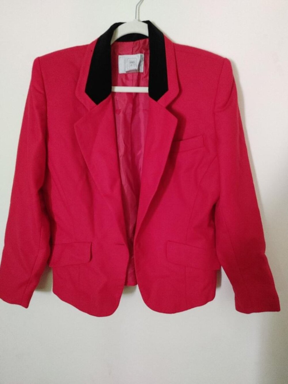 Vintage Amanda Smith Size 12 Red 100% Wool Blazer with Black Trim